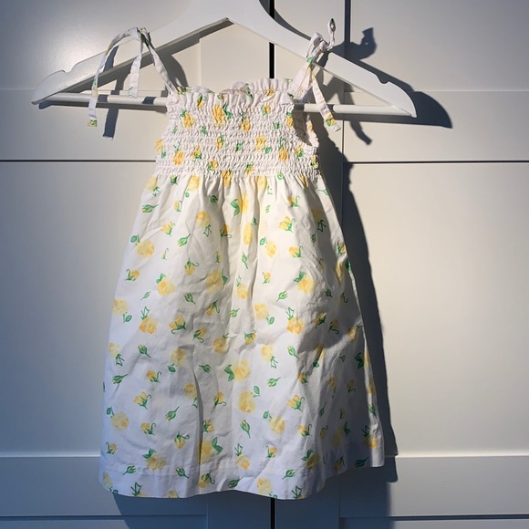Dress 2T, very cute with yellow roses - Picture 1 of 3